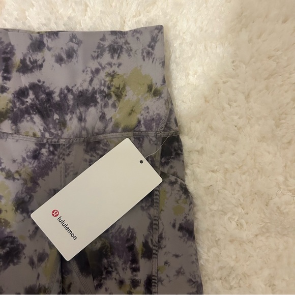 Lululemon Align Leggings with Pockets - New with Tags - Picture 3 of 8